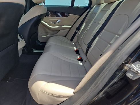Used 2019 Mercedes-Benz C 300 Sedan image 19