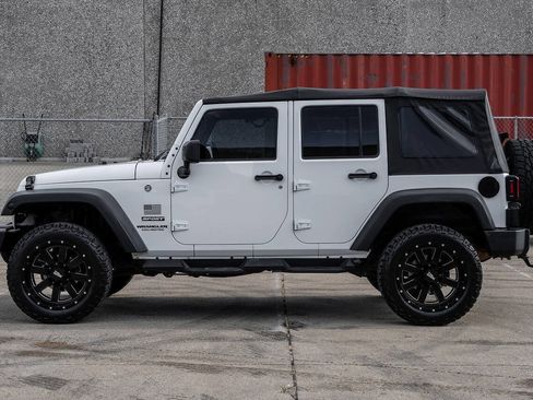 Used 2017 Jeep Wrangler Unlimited Sport w/ Quick Order Package 24S AWD/4WD image 14