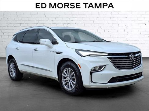 Used 2024 Buick Enclave Essence FWD image 5