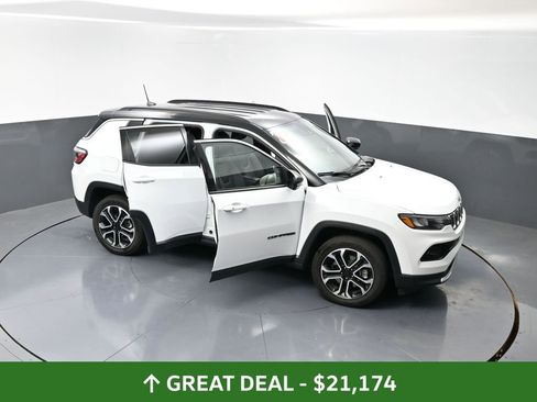 Used 2024 Jeep Compass Limited image 59