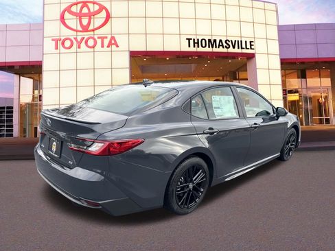 New 2026 Toyota Camry SE image 5