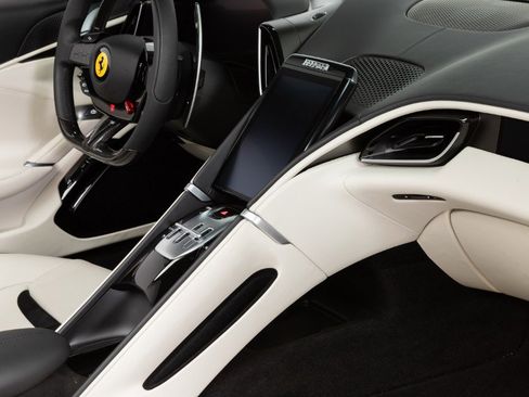 Used 2024 Ferrari Roma Spider image 66