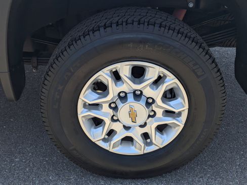 Used 2026 Chevrolet Silverado 2500 LT AWD/4WD image 7