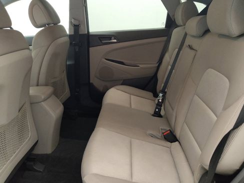 Used 2016 Hyundai Tucson SE w/ Option Group 02 FWD image 18