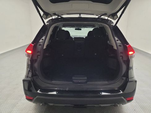 Used 2018 Nissan Rogue SV AWD/4WD image 29
