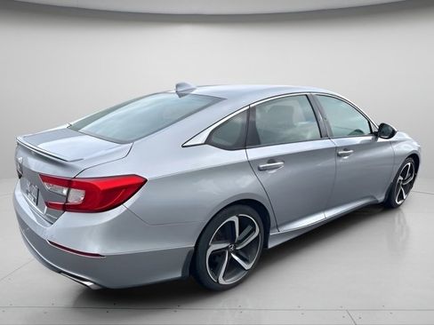 Used 2019 Honda Accord Sport image 6