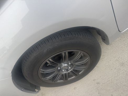 Used 2012 Toyota Corolla LE image 3