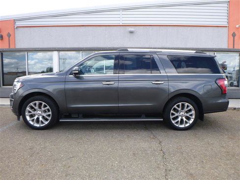 Used 2018 Ford Expedition Max Limited w/ Equipment Group 302A AWD/4WD image 2