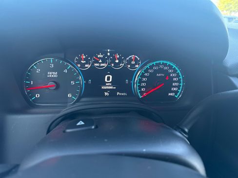 Used 2018 GMC Yukon Denali AWD/4WD image 9