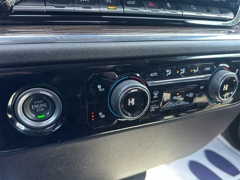 Used 2024 Chevrolet Silverado 1500 LT w/ Z71 Off-Road Package image 24