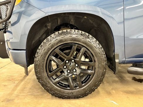 Used 2024 Chevrolet Silverado 1500 Custom w/ Turbomax Blackout Package AWD/4WD image 11