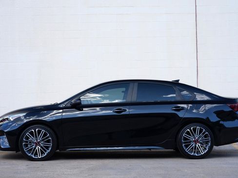 Used 2022 Kia Forte GT w/ GT Technology Package FWD image 8