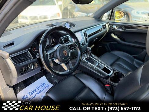 Used 2018 Porsche Macan S image 16
