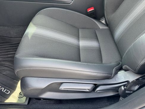 Used 2025 Honda Civic Sport image 19