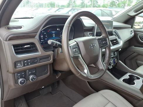 Used 2022 Chevrolet Tahoe Z71 image 18