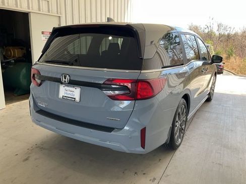 New 2026 Honda Odyssey Touring image 26