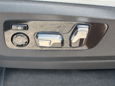 New 2026 BMW X5 xDrive50e w/ Executive Package AWD/4WD image 24