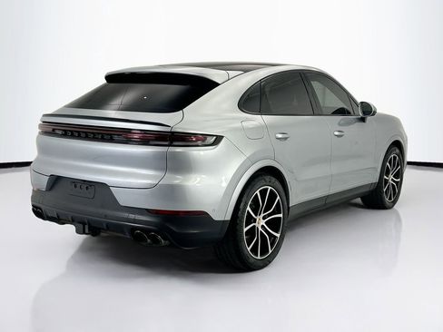 Used 2024 Porsche Cayenne Coupe AWD/4WD image 5