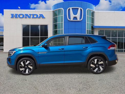 Used 2024 Volkswagen Atlas Cross Sport SE FWD image 6