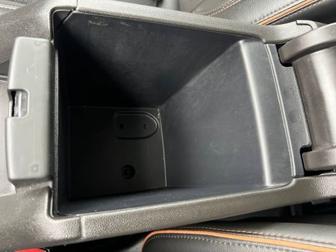 Used 2023 GMC Acadia AT4 w/ Technology Package image 19