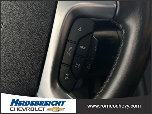 Used 2017 Chevrolet Traverse LT w/ Style and Technology Package FWD image 20