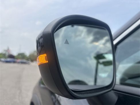 Certified 2022 Nissan Rogue SV image 28