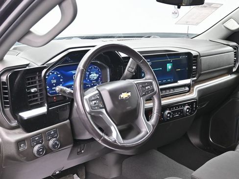 Used 2023 Chevrolet Silverado 1500 LT image 17