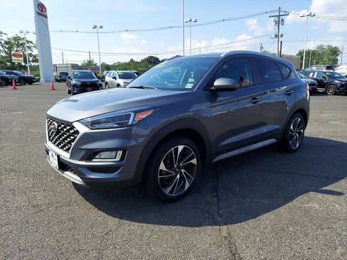 Used 2019 Hyundai Tucson Sport image 3