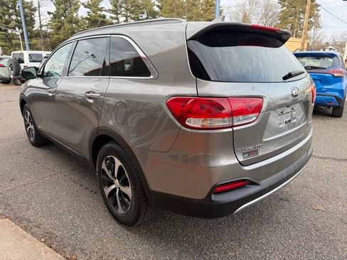 Used 2016 Kia Sorento EX image 5