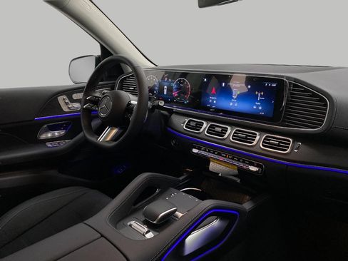 New 2026 Mercedes-Benz GLS 450 4MATIC image 21
