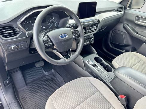 Used 2022 Ford Escape SE w/ Convenience Package AWD/4WD image 2