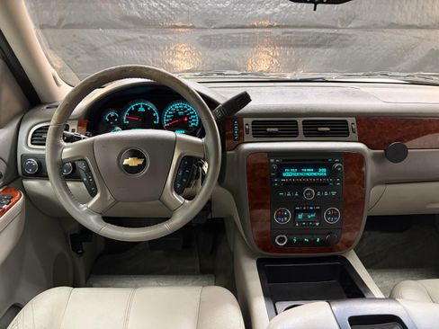 Used 2013 Chevrolet Tahoe LT AWD/4WD image 10