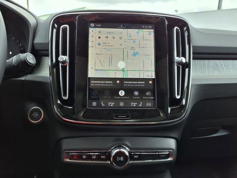 New 2026 Volvo XC40 B5 Ultra AWD/4WD image 16