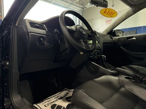 Used 2014 Volkswagen Jetta SE image 12