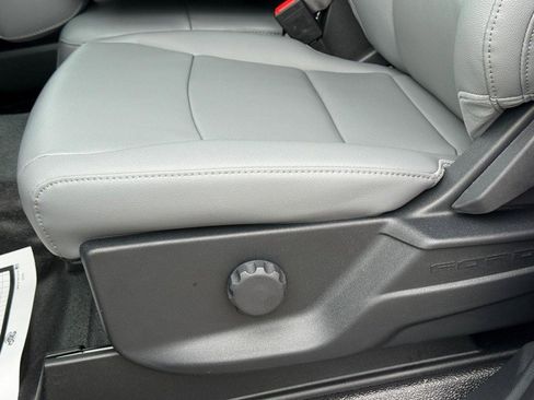 New 2026 Ford F250 XL w/ XL Chrome Package image 19