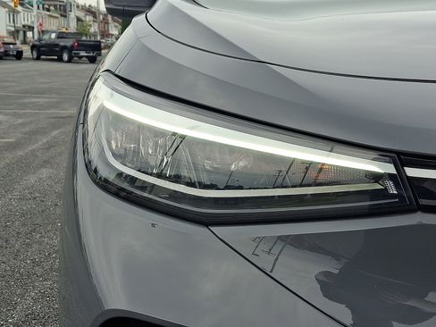 Used 2025 Volkswagen ID.4 Pro RWD image 10