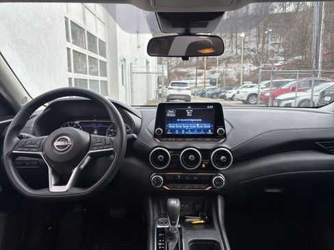 Used 2024 Nissan Sentra SV image 32