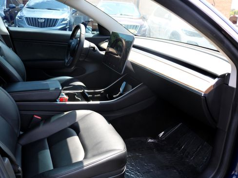 Used 2019 Tesla Model 3 Performance image 34