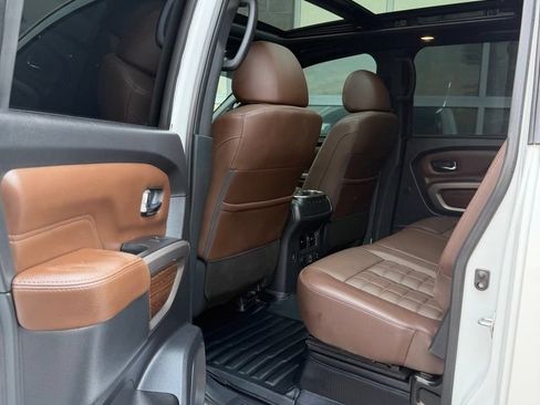 Used 2021 Nissan Titan Platinum Reserve w/ Moonroof Package AWD/4WD image 35