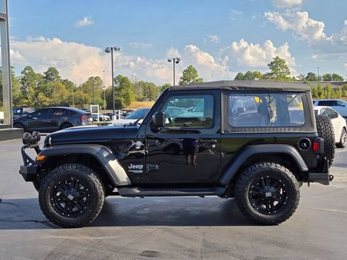 Used 2019 Jeep Wrangler Sport AWD/4WD image 2