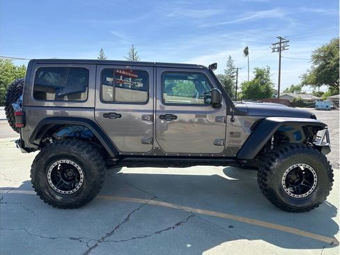 Used 2020 Jeep Wrangler Unlimited Rubicon w/ LED Lighting Group image 7