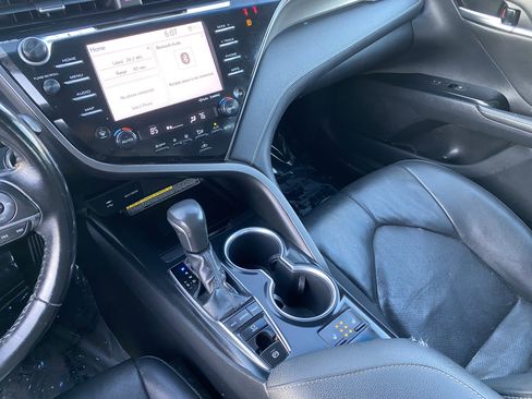 Used 2019 Toyota Camry XSE image 13