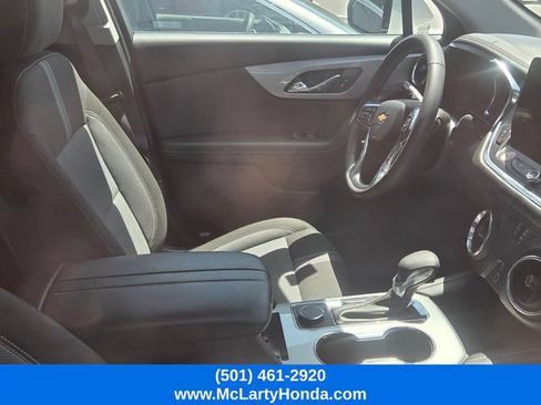 Used 2025 Chevrolet Blazer LT FWD image 9