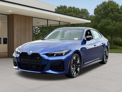 New 2026 BMW M440i w/ Premium Package RWD image 2