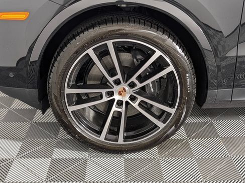 New 2026 Porsche Cayenne AWD/4WD image 11