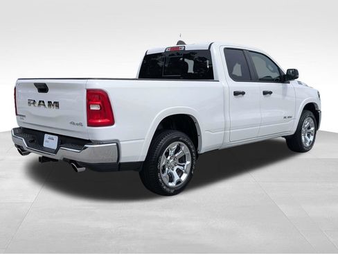 Used 2025 RAM 1500 Big Horn AWD/4WD image 4