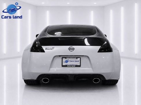 Used 2020 Nissan 370Z Coupe RWD image 7
