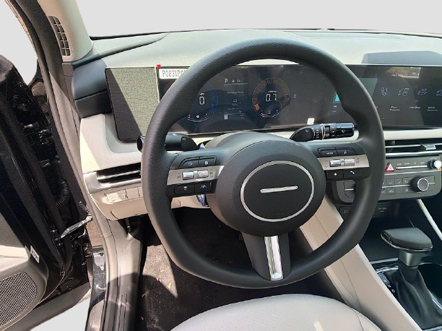 New 2026 Hyundai Tucson SE FWD image 11