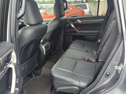 Used 2023 Lexus GX 460 Luxury w/ Accessory Package AWD/4WD image 14