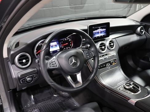 Used 2017 Mercedes-Benz C 300 4MATIC Sedan image 34